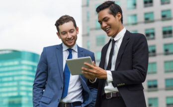 Memulai bisnis bersama teman