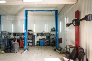 memulai bisnis servis motor